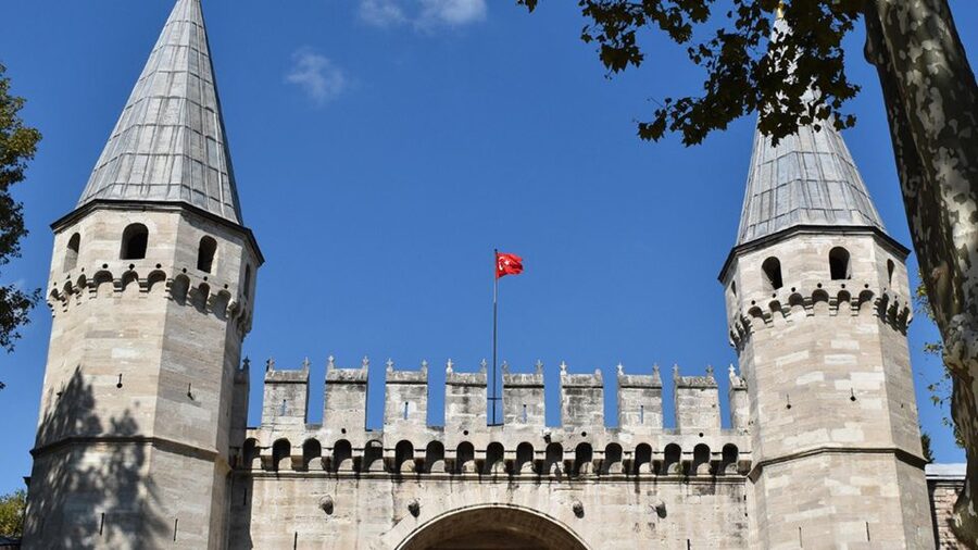 Istanbul's Popular Duo: Hagia Sophia & Topkapı Palace - How to prepare for a smoother visit