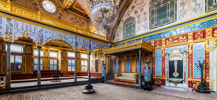 Istanbul: Topkapi Palace and Harem Ticket with Audio Guide - Timing, security, and practical planning