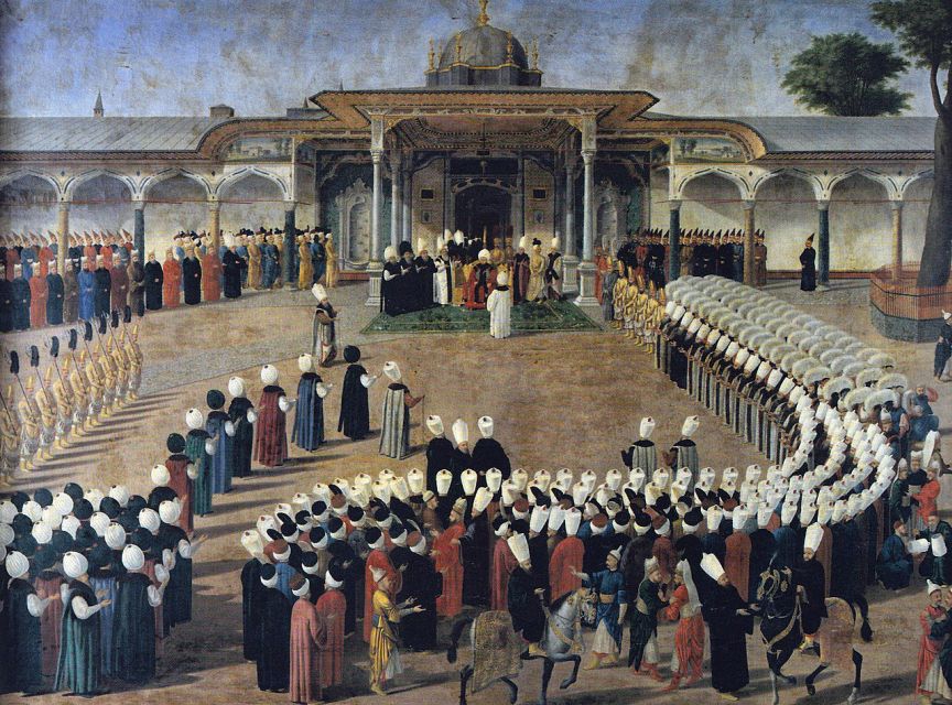 Istanbul: Topkapi Palace Guided Tour - The first courtyard and the palace’s public face