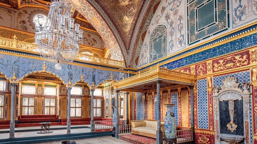 Istanbul: Topkapi Palace Guided Tour w/ Skip-the-Ticket-Line - Four hundred years of Ottoman court life