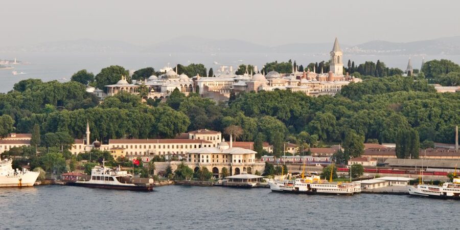 Istanbul: Topkapi Palace Guided Tour - Passing the ticket line