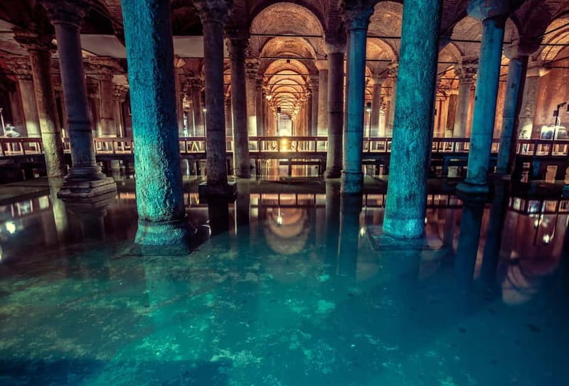 Istanbul: Topkapi Palace, Harem, & Basilica Guided Tour - The Harem and the private side of palace life