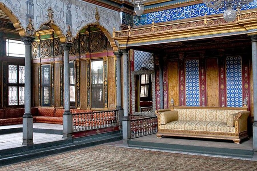 Istanbul: Topkapi Palace & Harem Express Highlight Tour - Who should book this Topkapi Palace tour?