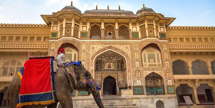 Jaipur: Amber Fort, City Palace and Hawa Mahal Private Tour - Amber Fort, Jaipur’s grand hilltop opening