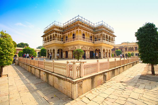 Jaipur City Palace, Hawa Mahal & Jantar Mantar Private Tour - Jantar Mantar turns astronomy into architecture