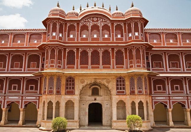 Jaipur Guided City Tour: City Palace, Jantar, Hawa & Jal Mahal - A smart first look at Jaipur’s royal center