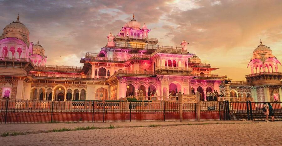 Jaipur Sightseeing by Tuk-Tuk: Temples, Palaces & Markets - Hawa Mahal, Jaipur’s famous pink facade
