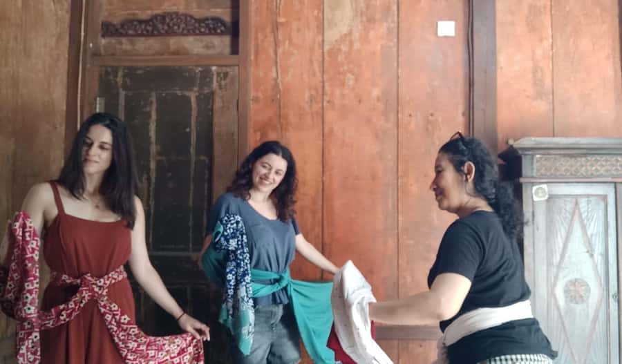 Javanese Dance Workshop with Kraton Palace Dancer - The opening lesson: meaning before movement