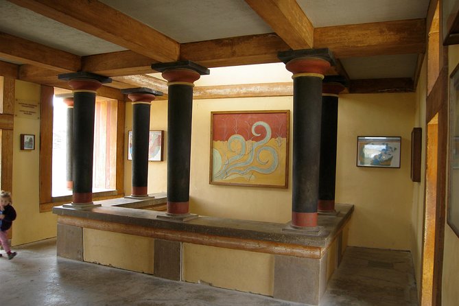 Knossos Palace guided tour - Heraklion City tour + market - What the $37 price really covers