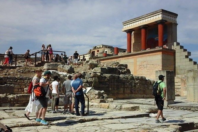 Knossos Palace Guided Walking Tour - Domestic quarters and the daily life of Knossos