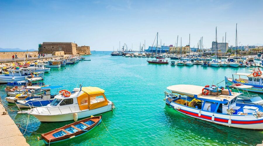 Knossos Palace & Heraklion City Tour From Heraklion - Who will like this tour most?