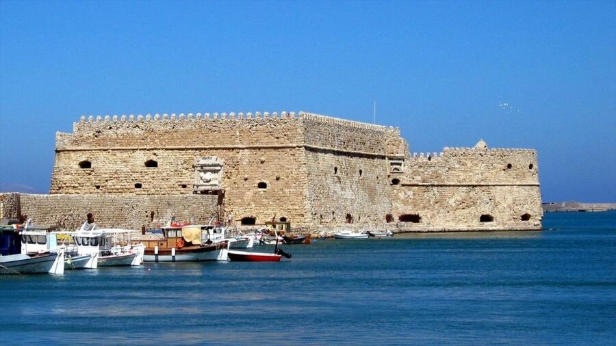 Knossos Palace & Heraklion Full-Day Tour from Chania Area - Practical tips for making the day easier