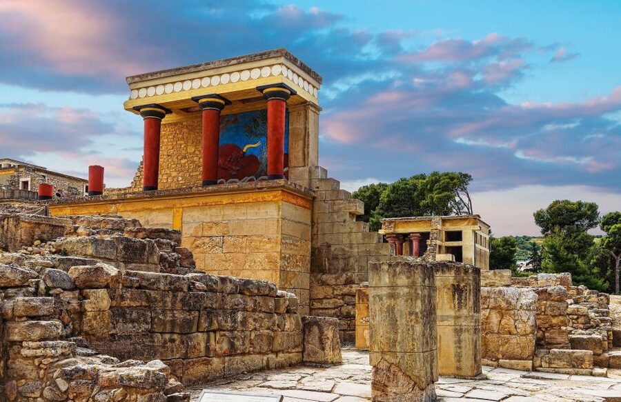 Knossos Palace & Heraklion Full-Day Tour from Chania Area - The journey from Chania starts early