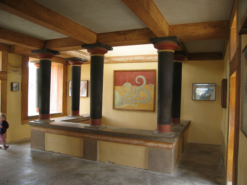 Knossos Palace & Heraklion Full-Day Tour from Rethymno Areas - Two hours at the Palace of Knossos