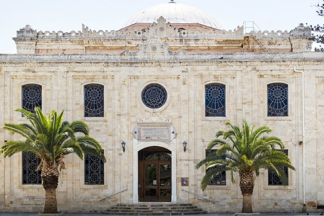 Knossos Palace & Historical Heraklion City Tour, with Old Market - Knossos Palace: myths, ruins, and bright sun