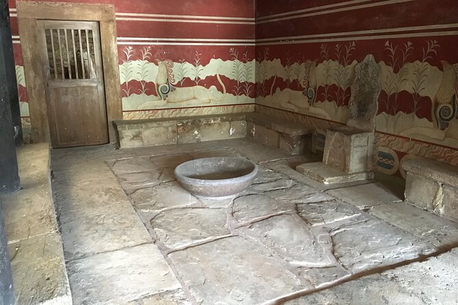 Knossos palace (Last minute booking - Skip The Line Ticket) - Group size, pace, and comfort