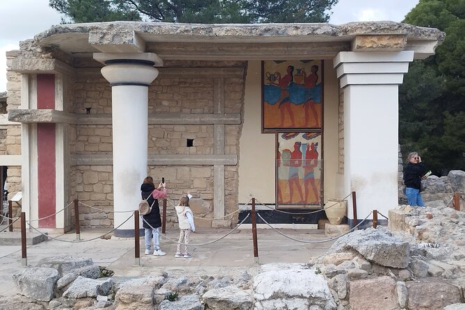 Knossos Palace Museum and Heraklion City Private Tour - Two hours among the stones at Knossos