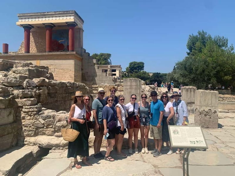 Knossos Palace ( Private tour Skip-The-Line ) - Meeting beside the Little Garden restaurant