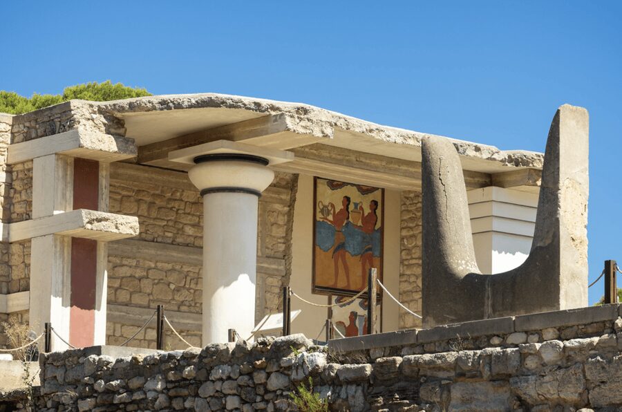 Knossos Palace Private Tour with Licensed Guide and Tickets - Why Knossos deserves a guided visit