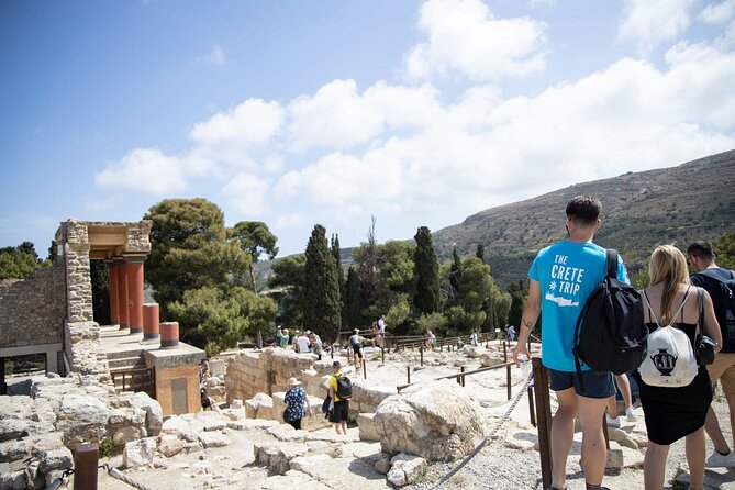 Knossos Palace Self-Guided Treasure Hunt & Tour - A practical two-hour plan