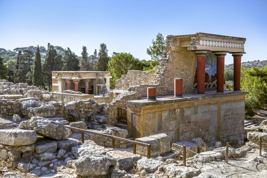 Knossos Palace Skip-the-Line Ticket & Private Guided Tour - Meeting your guide at the palace entrance