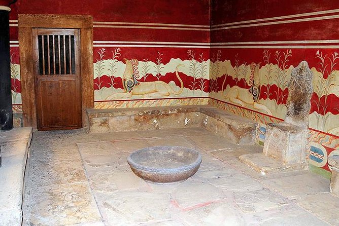 Knossos Palace Skip-the-Line Ticket (Shared Tour Group) - Choosing the best time in summer