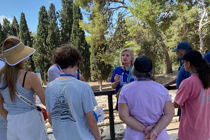 Knossos Palace Skip-the-Line Ticket (Shared Tour Group) - The meeting point and getting there