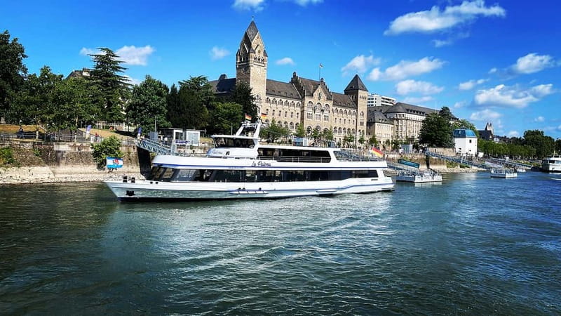 Koblenz:Rhine Valley boat tour along the castles and palaces - Turning Toward the Upper Middle Rhine Valley