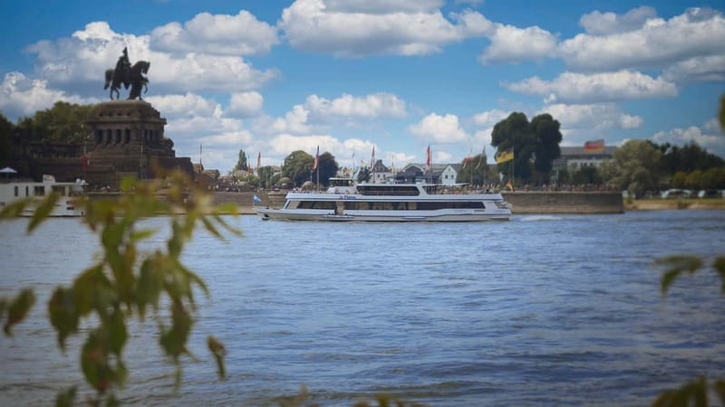Koblenz:Rhine Valley boat tour along the castles and palaces - Marksburg Castle and the Turn Near Braubach