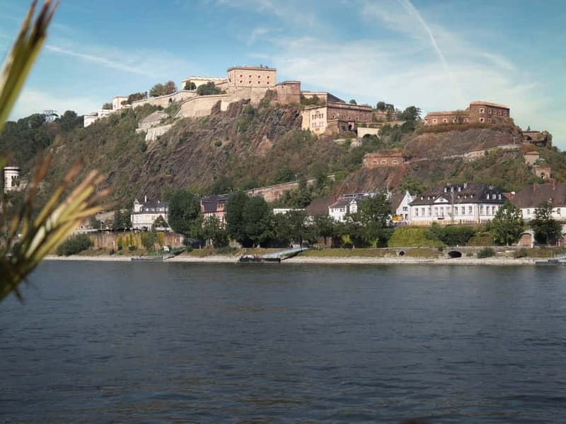 Koblenz:Rhine Valley boat tour along the castles and palaces - Food and Drinks Aboard