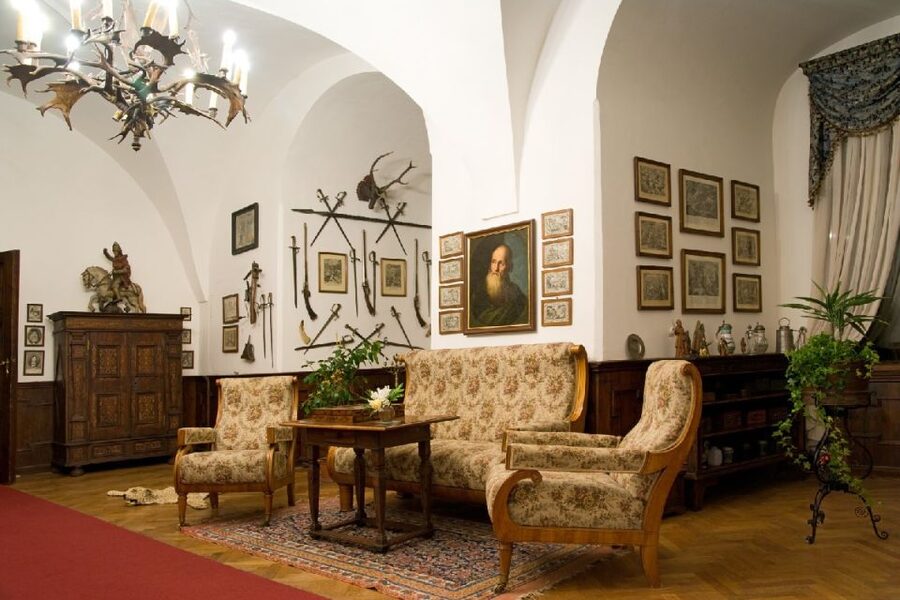 Konopiště: Chateau Tour from Prague - Booking and day-of-tour advice
