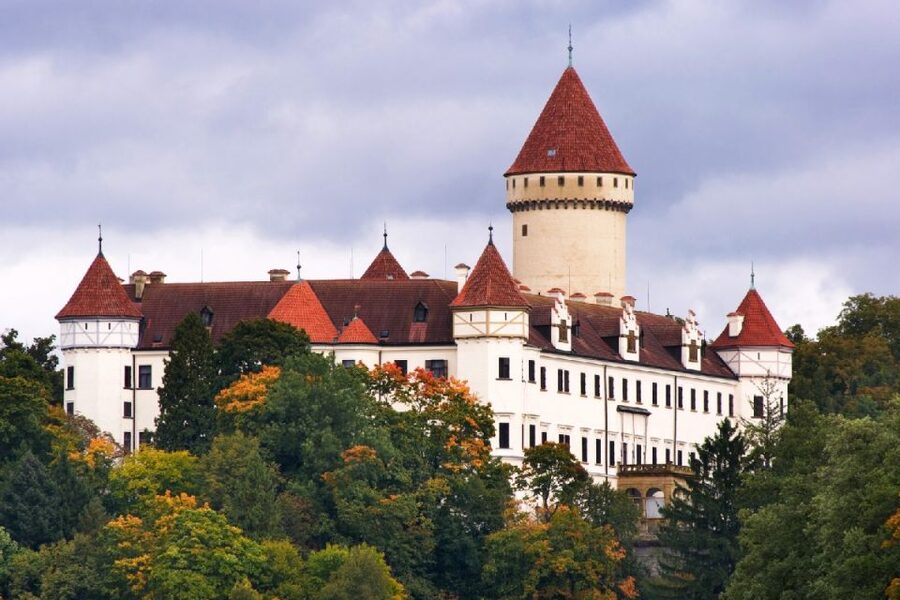 Konopiště: Chateau Tour from Prague - Leaving Prague for the Bohemian countryside
