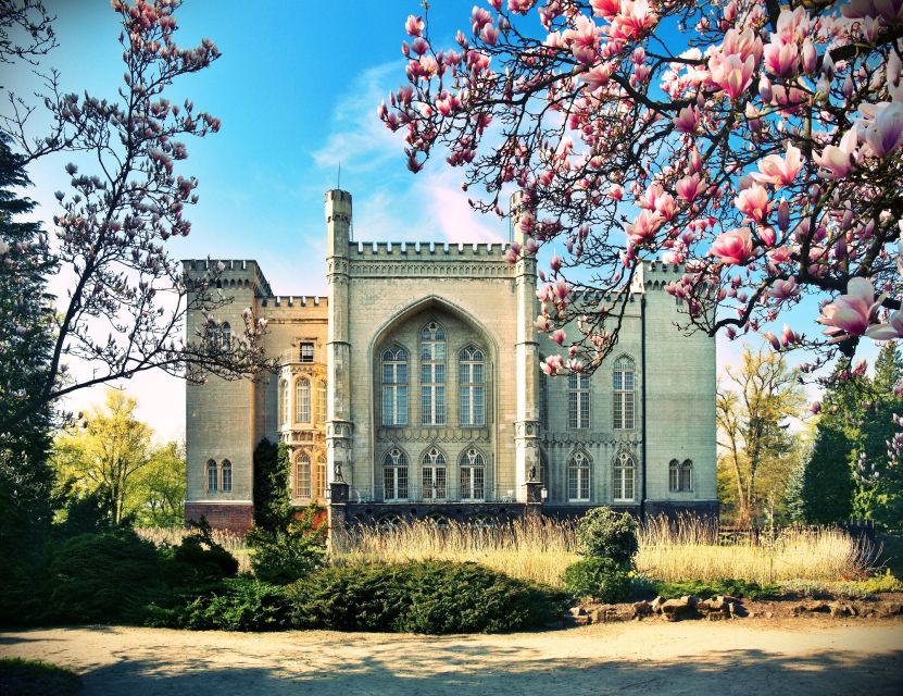 Kornik Castle and Rogalin Palace Half-Day Private Tour - What the private format adds at $79