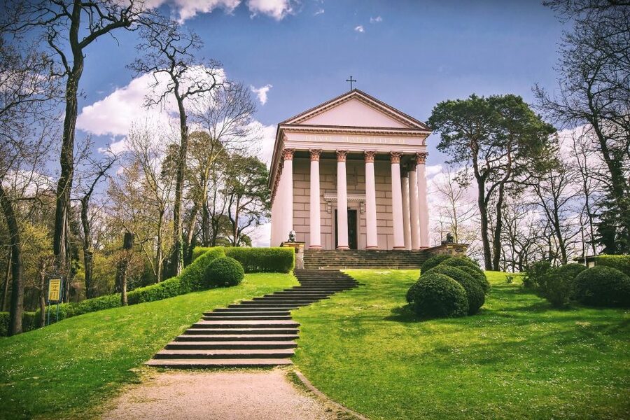 Kornik Castle and Rogalin Palace Half-Day Private Tour - Who will enjoy this four-hour outing
