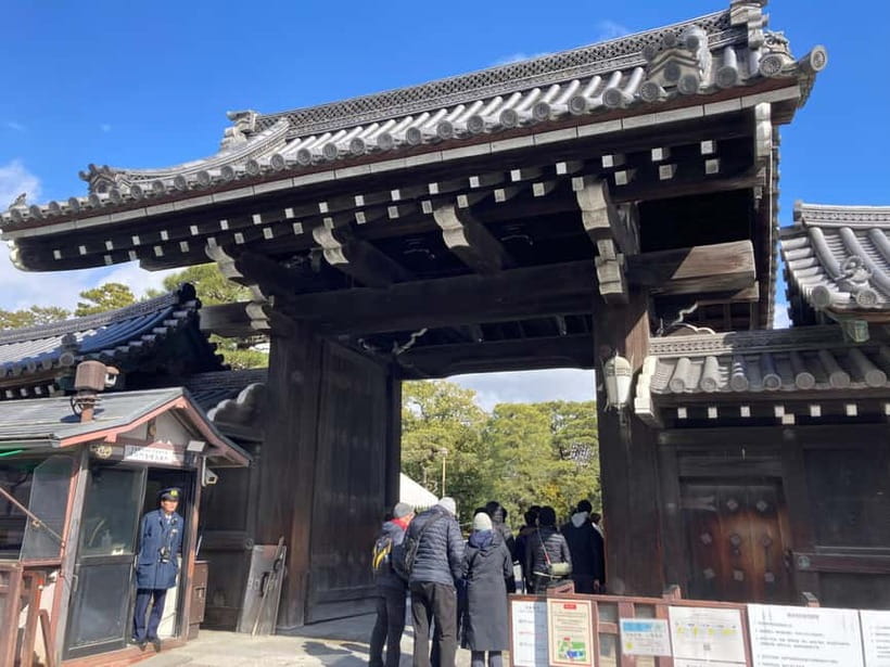 Kyoto: Nijo Castle and Kyoto Imperial Palace Guided Tour - Two Kyoto power centers in one morning