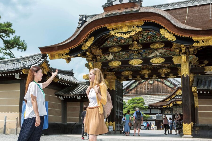 Kyoto: Nijo-jo Castle and Ninomaru Palace Guided Tour - Should You Book It?