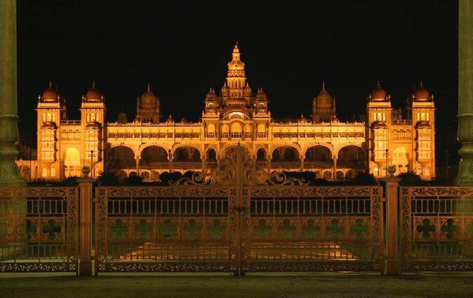 Lalbagh+Bull Temple+Tipu Palace+Market+Lunch=Bangalore City Tour - Key Points To Know Before You Book