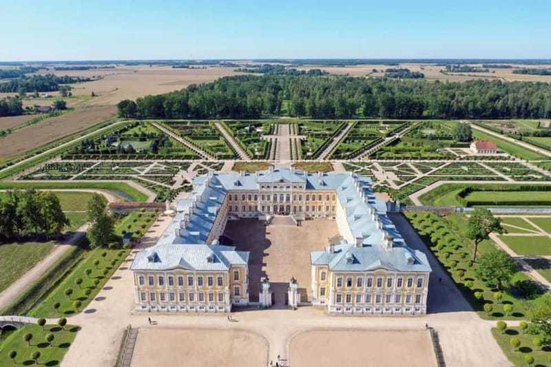 Latvian Palace and Medieval Castle Private Trip - Seasonal details and backup planning
