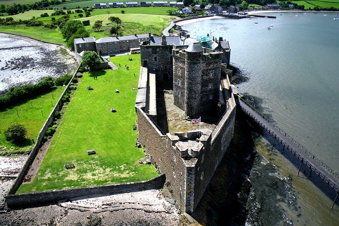 Linlithgow palace, Blackness &Stirling Castle Private Tour - Blackness Castle: a compact fortress on the water