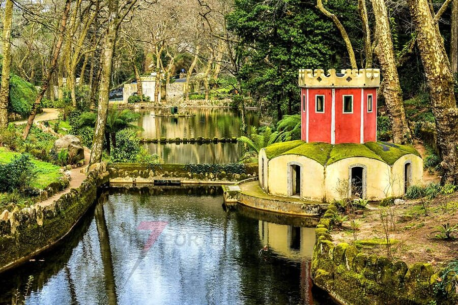 Lisbon: Pena Palace, Moorish Castle, Qta. Regaleira & Sintra - Pena Palace brings the fairy tale