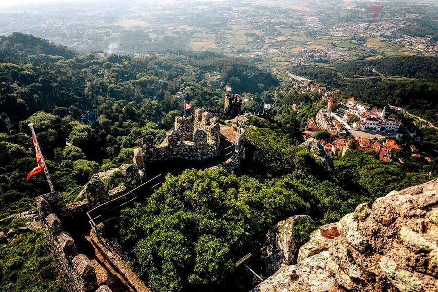 Lisbon: Pena Palace, Qta Regaleira, Moorish Castle & Cascais - Quinta da Regaleira’s tunnels and Initiatory Well