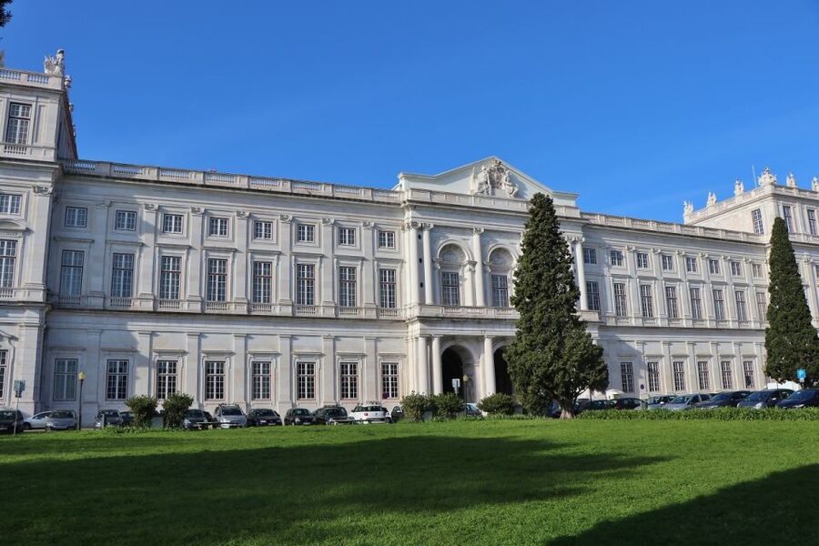 Lisbon: Private Historical Tour to Queluz and Ajuda Palaces - Key points to know