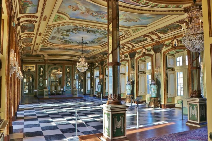 Lisbon: Private Historical Tour to Queluz and Ajuda Palaces - Queluz Palace and its royal rooms