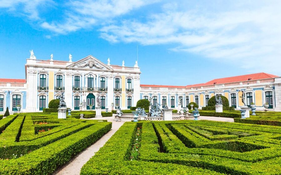 Lisbon: Sintra Half-Day Private Tour with Pena Palace - What the guides add to the experience
