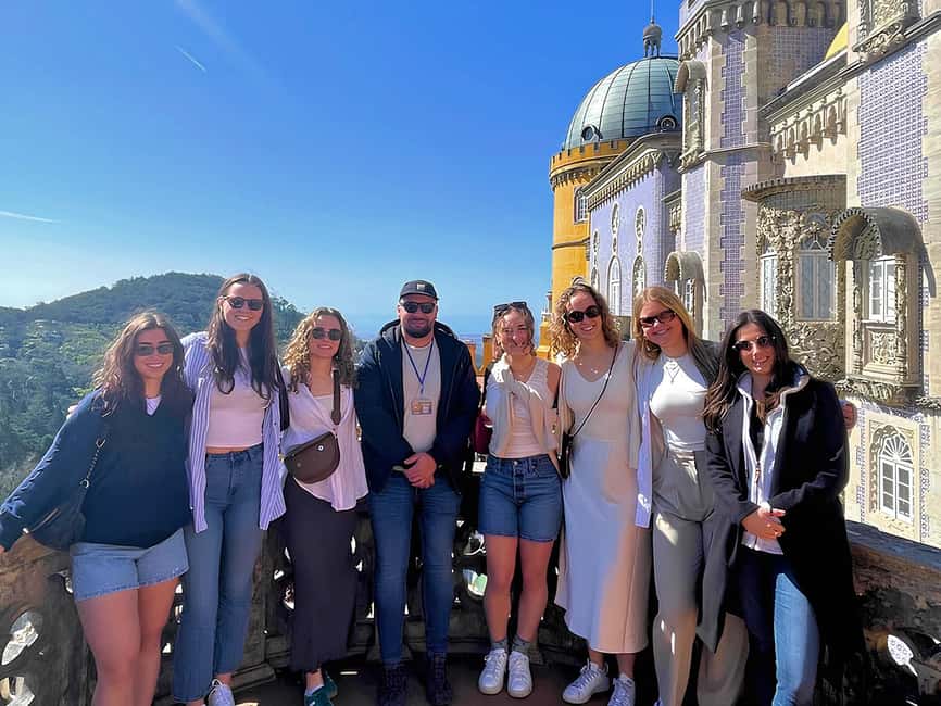 Lisbon: Sintra, Pena Palace, Cabo da Roca, & Cascais Tour - One hour in Sintra for lunch and wandering