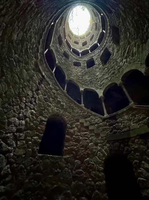 Lisbon: Sintra, Pena Palace, Moorish Castle & Regaleira Tour - Walking the Moorish Castle walls