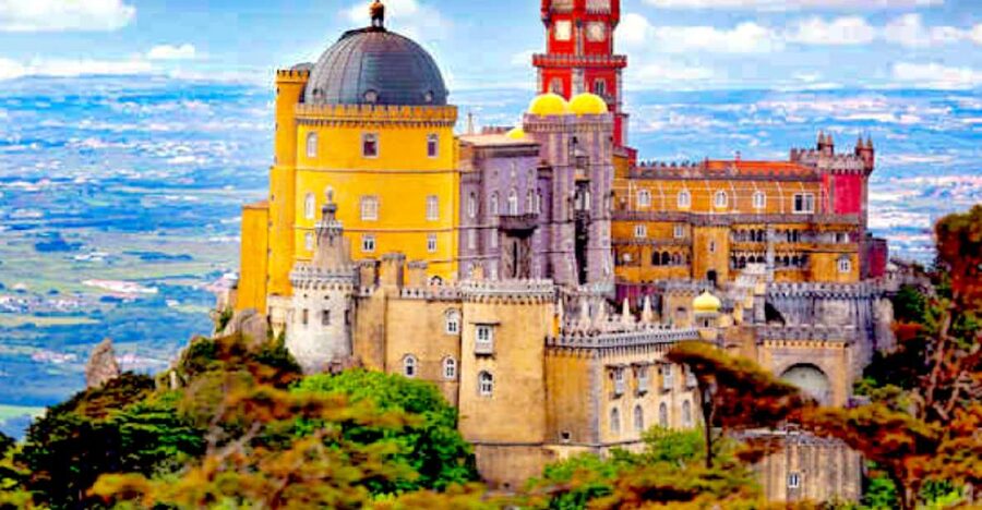 Lisbon: Sintra, Pena Palace, Quinta Regaleira, Cascais Tour - Cascais and the Portuguese Riviera