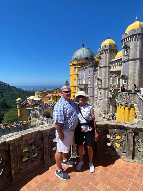 Lisbon: Sintra Tour with Pena Palace and Quinta da Regaleira - Cascais lunch and free time