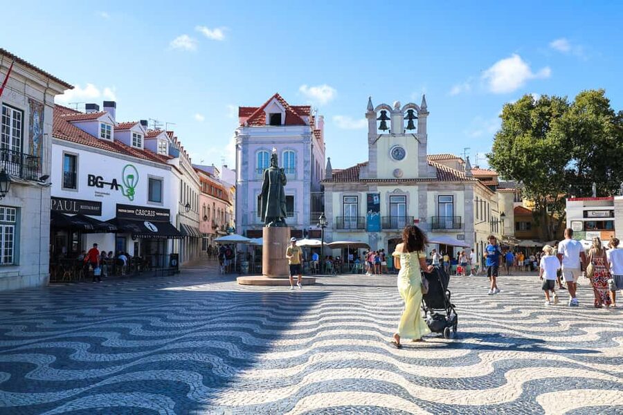 Lisbon: Small-Group Sintra, Pena Palace, Cascais, & Belém - Belém Tower and the Discoveries Monument