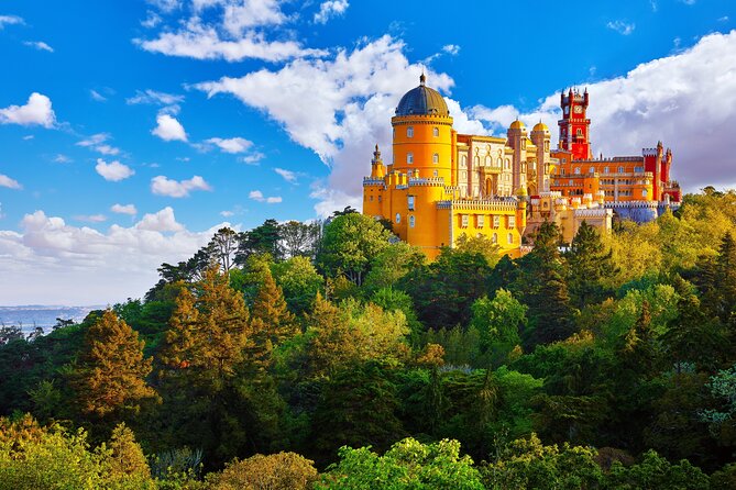 Lisbon to Sintra, Pena Palace, Regaleira & Cascais, small-group - Pickup, pace, and what to bring